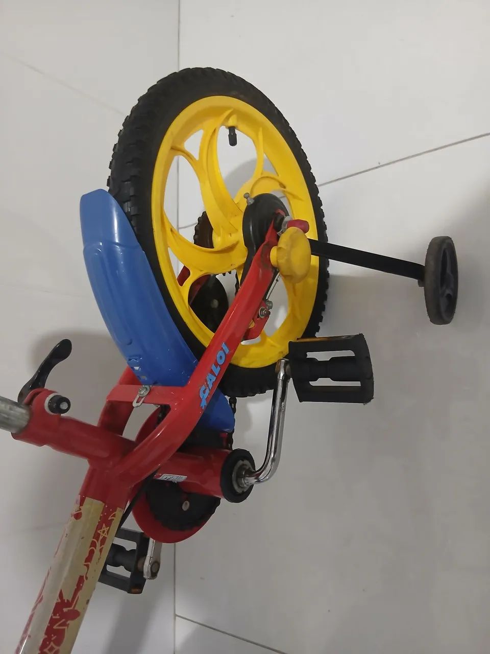 Bicicleta infantil lucca netto zerado - Foto 3