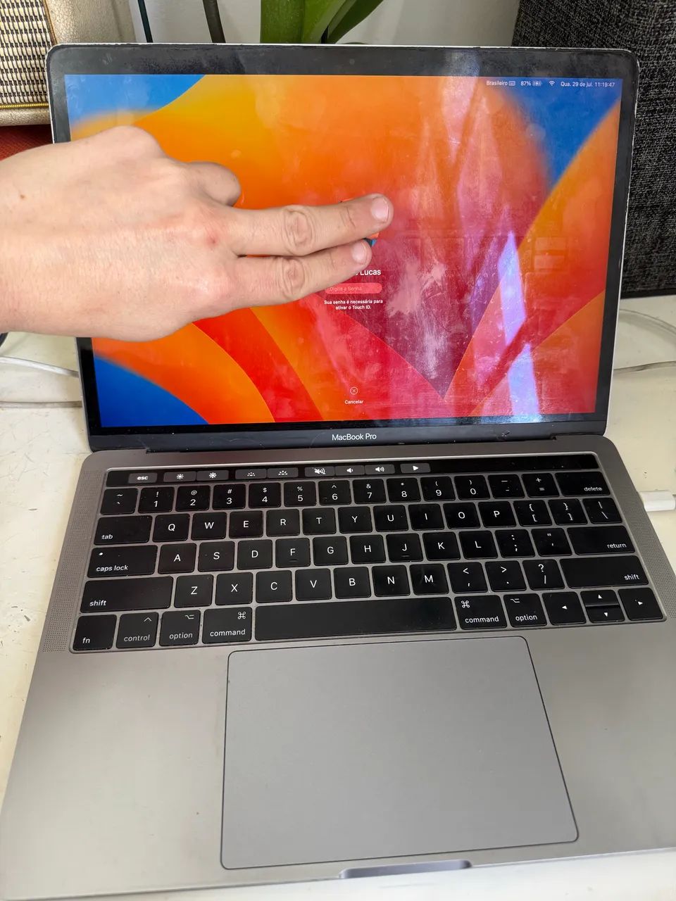 Macbook PRO Touchbar 2017 USADO - Foto 3