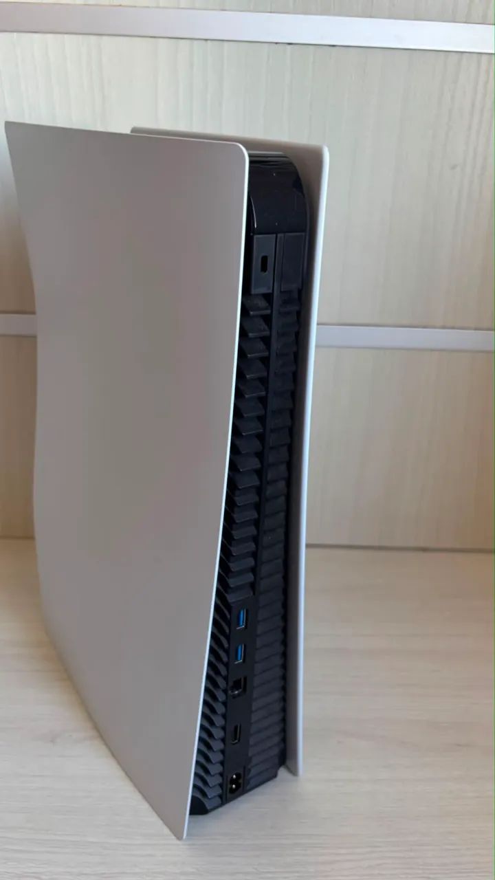 Playstation 5 + 2 controles - Foto 3