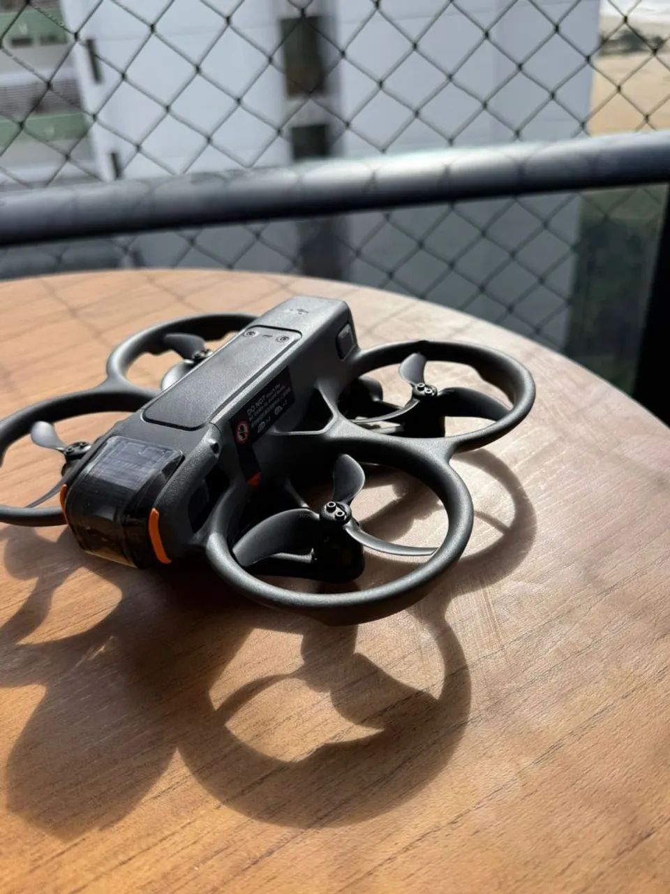 DJI Avata 2 FPV Drone with 3-Battery Fly More Combo - Foto 2