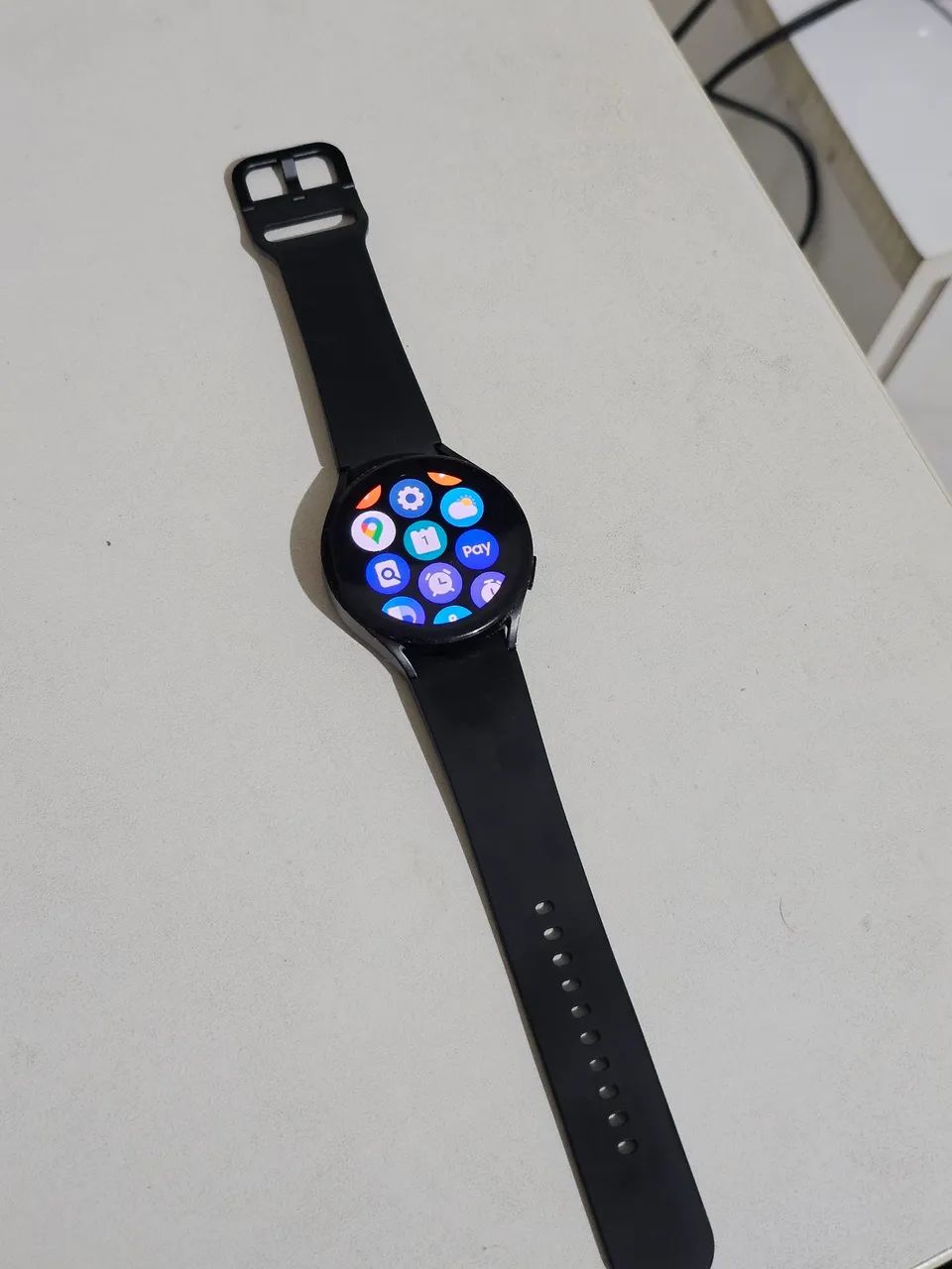 Watch 4 - 44mm funcionando perfeitamente 