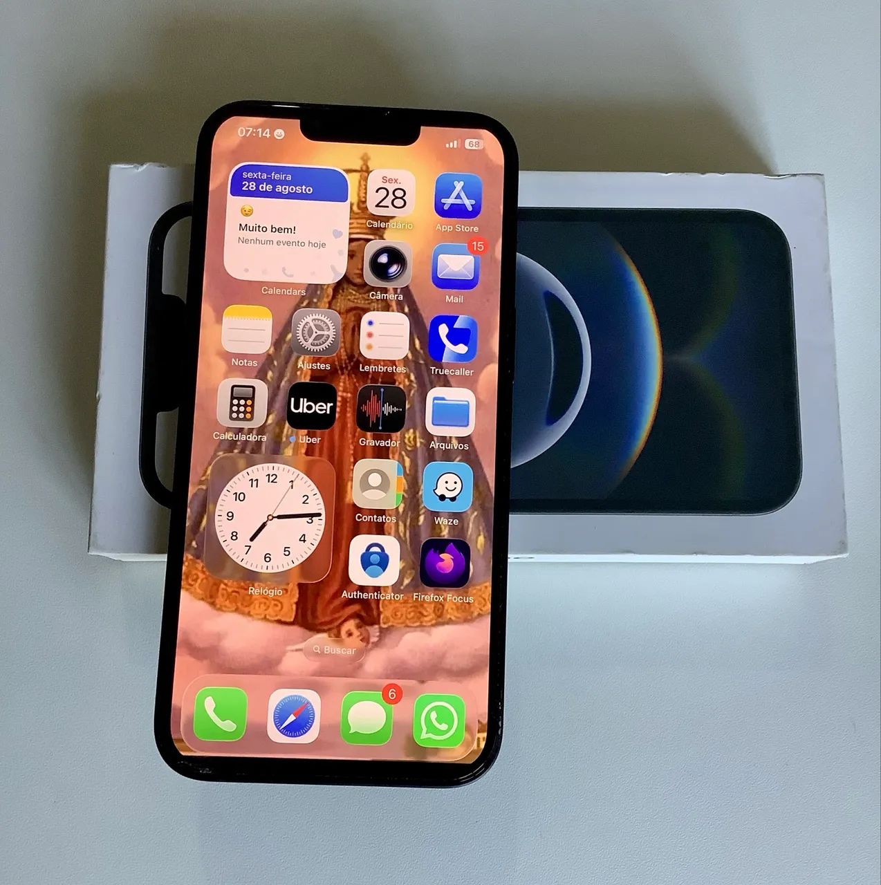 iPhone 16e NF