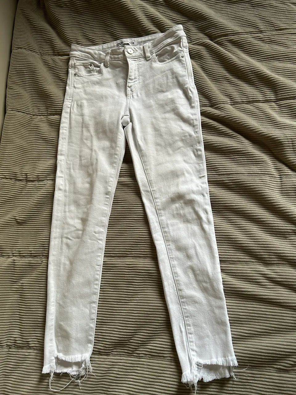 Calça jeans branca skinny