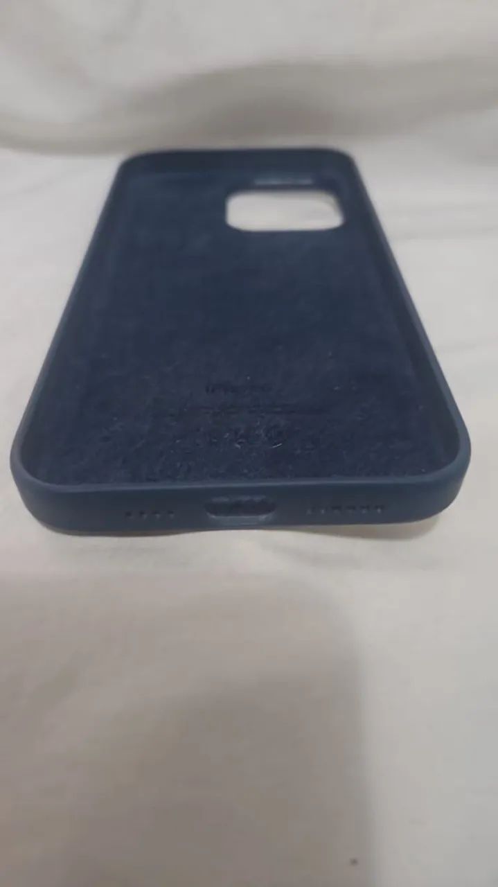 CAPINHA ORIGINAL APPLE - iPHONE 15 PRO MAX - Foto 2