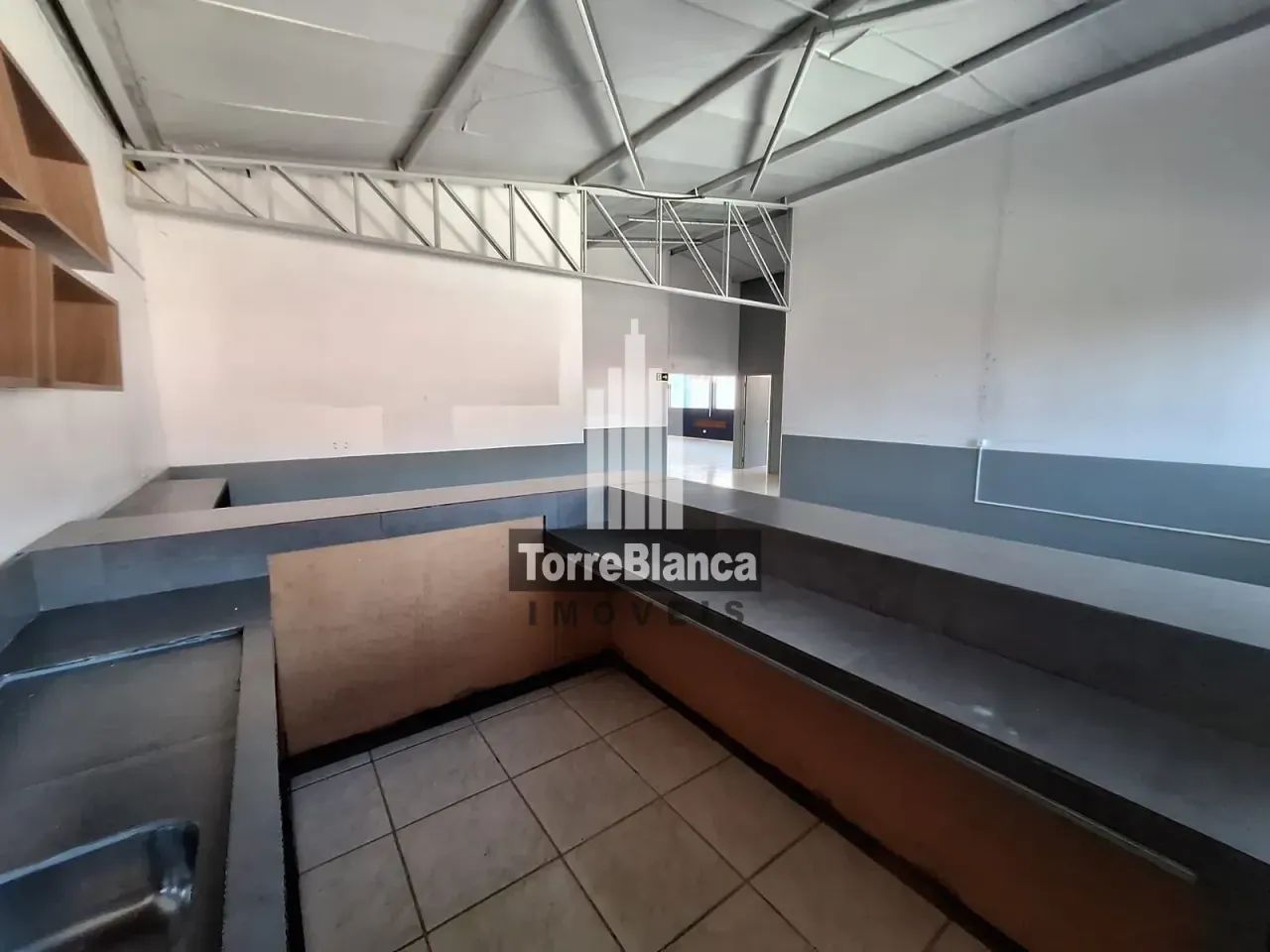 Galpão / Barracão para locação, 1100 m², 5 salas, 4 banheiros, Estacionamento com 20 vagas - Foto 11