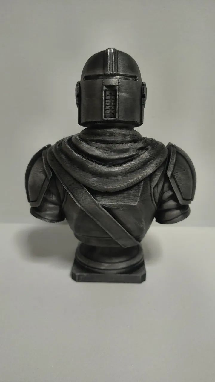 Busto Mandaloriano - Impressão 3D - 18cm - Foto 3