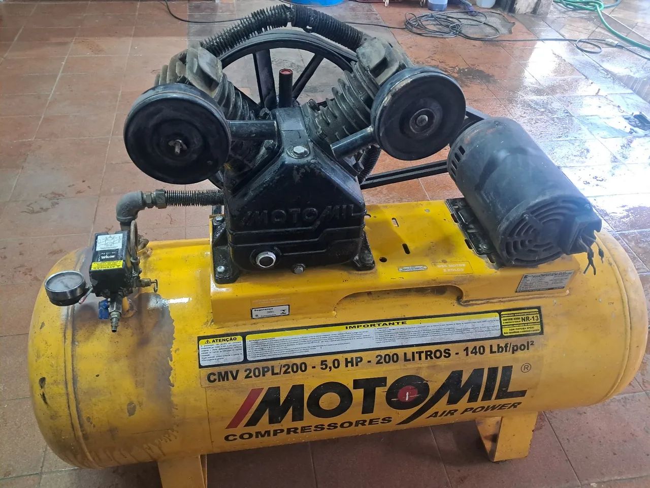 Compressor trifásico 200lt 5hp 140 lb - Foto 4