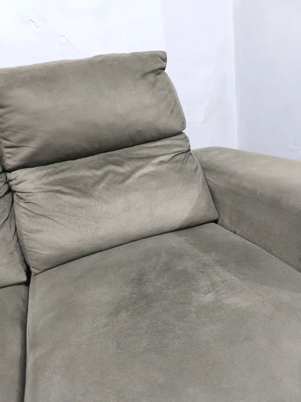 Sofá retrátil e reclinável marrom  - Foto 2