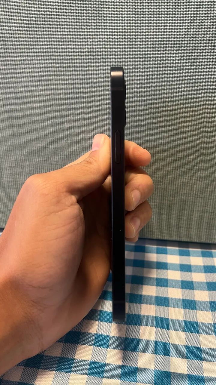 Celular IPhone 12 64GB - Foto 2