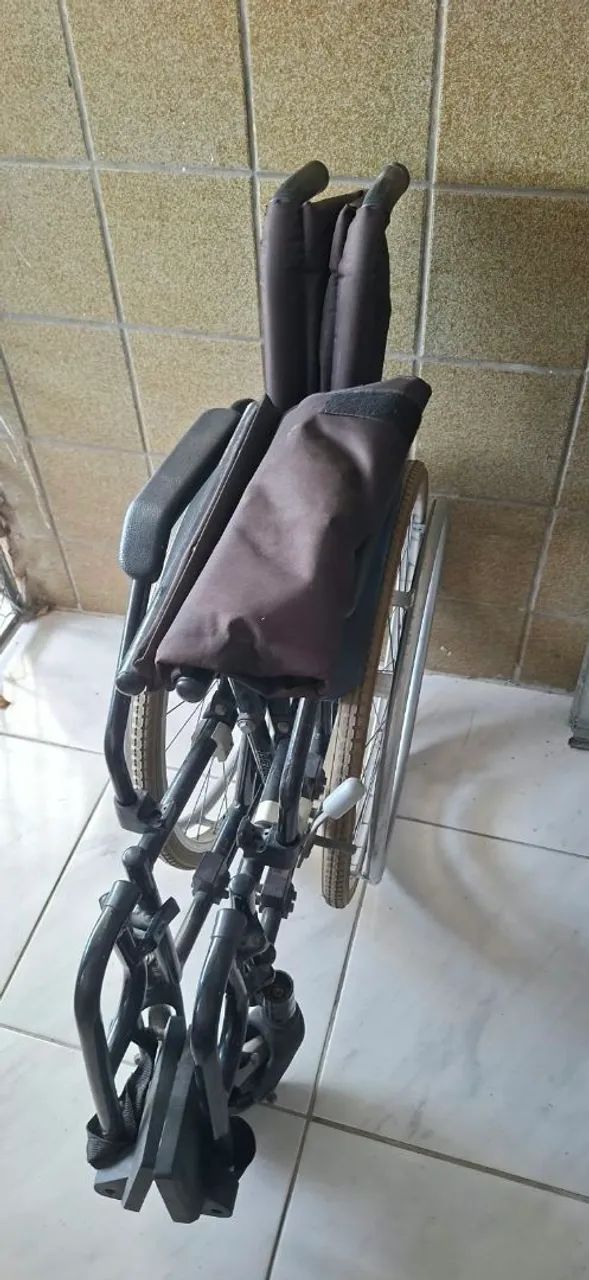 Cadeira de rodas  - Foto 3
