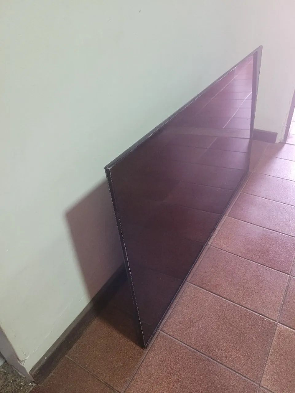 Tv roku 50" ( defeito painel / retirada de peça)  - Foto 3