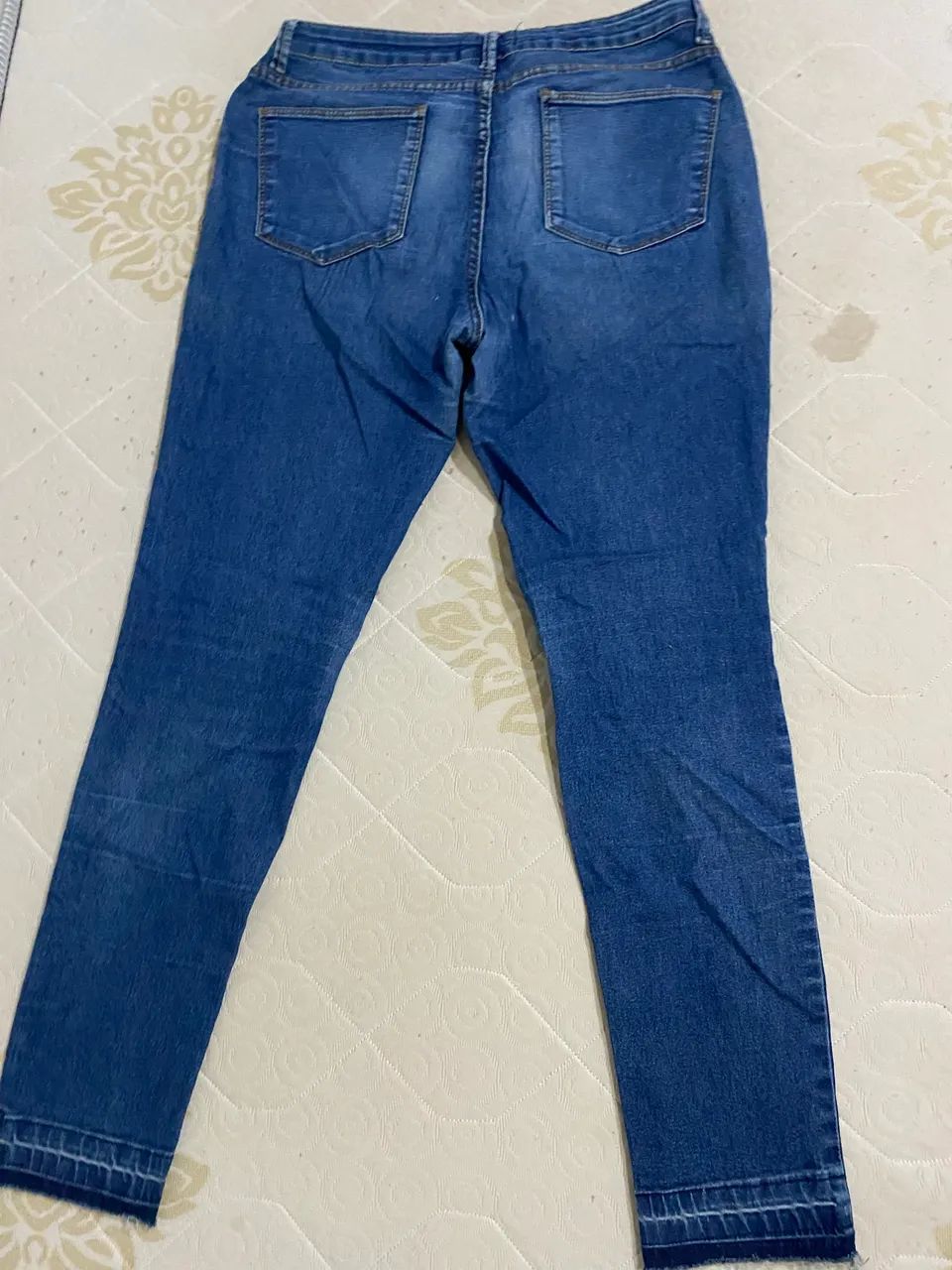 Calça jeans azul feminina  - Foto 2