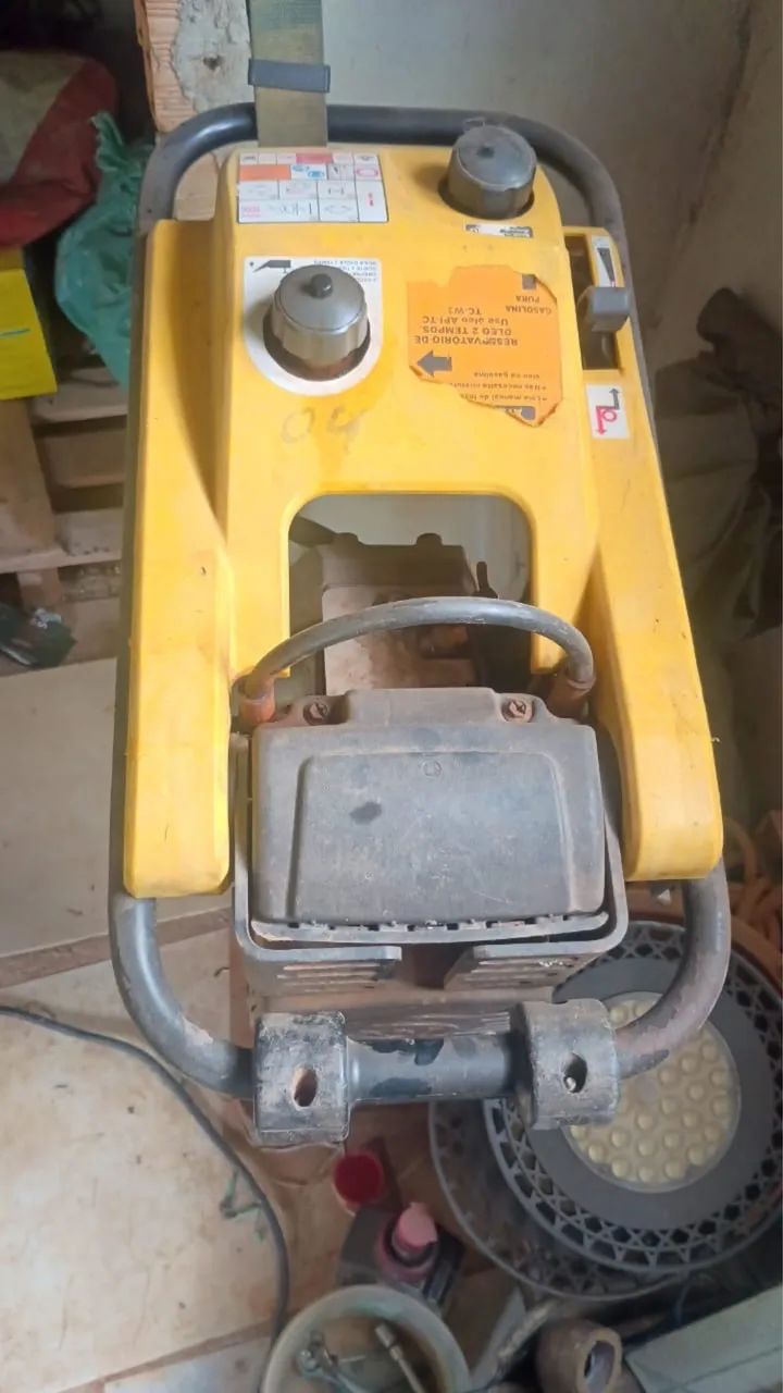 Compactador de solo