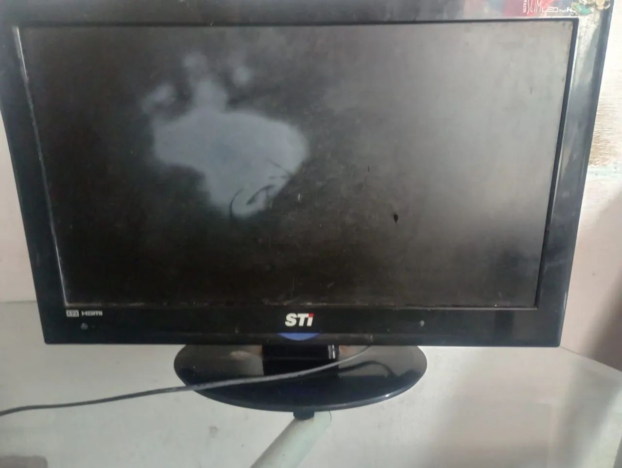 Tv STi para retirada de peças  - Foto 2
