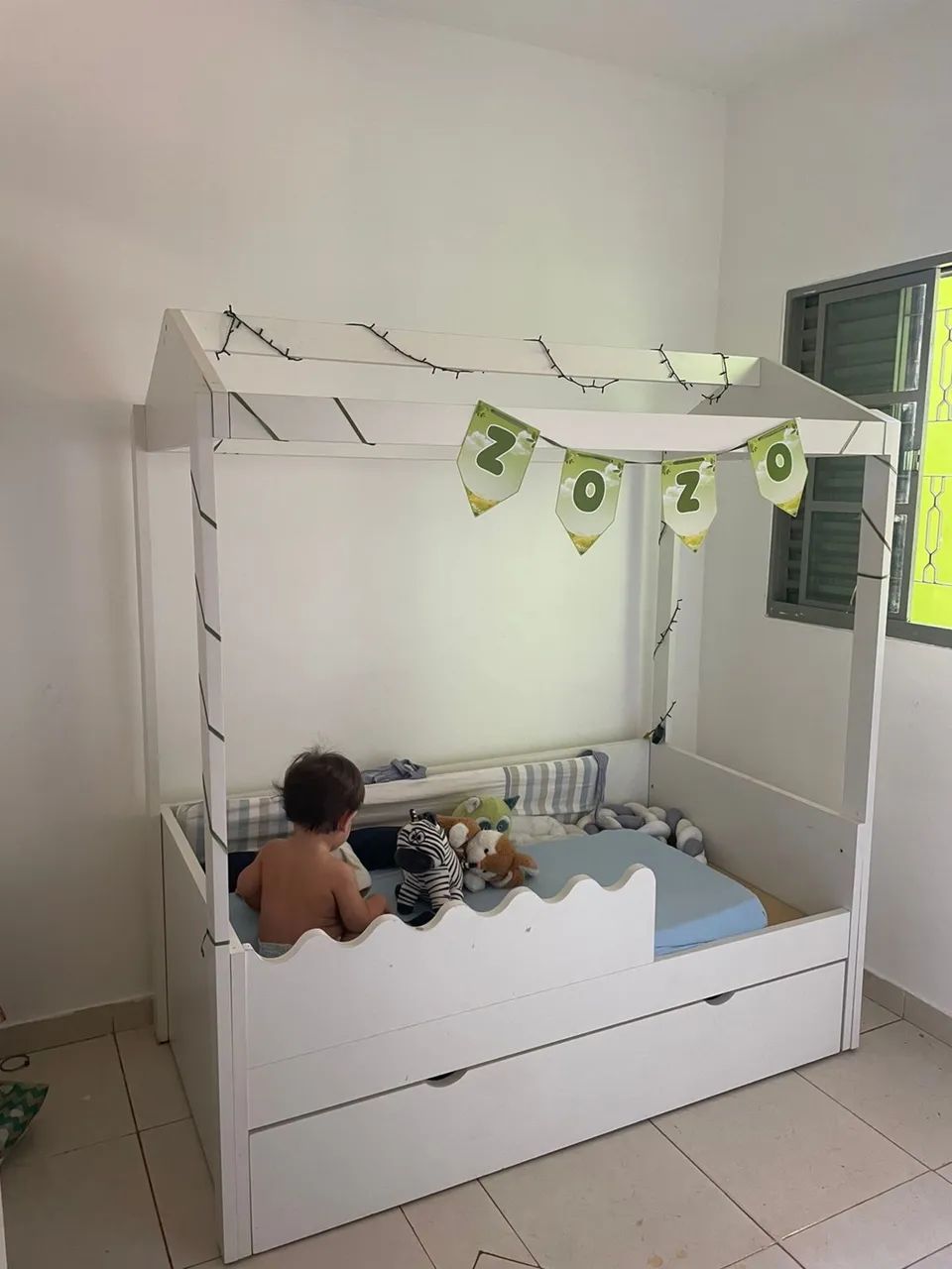 Cama montessoriana