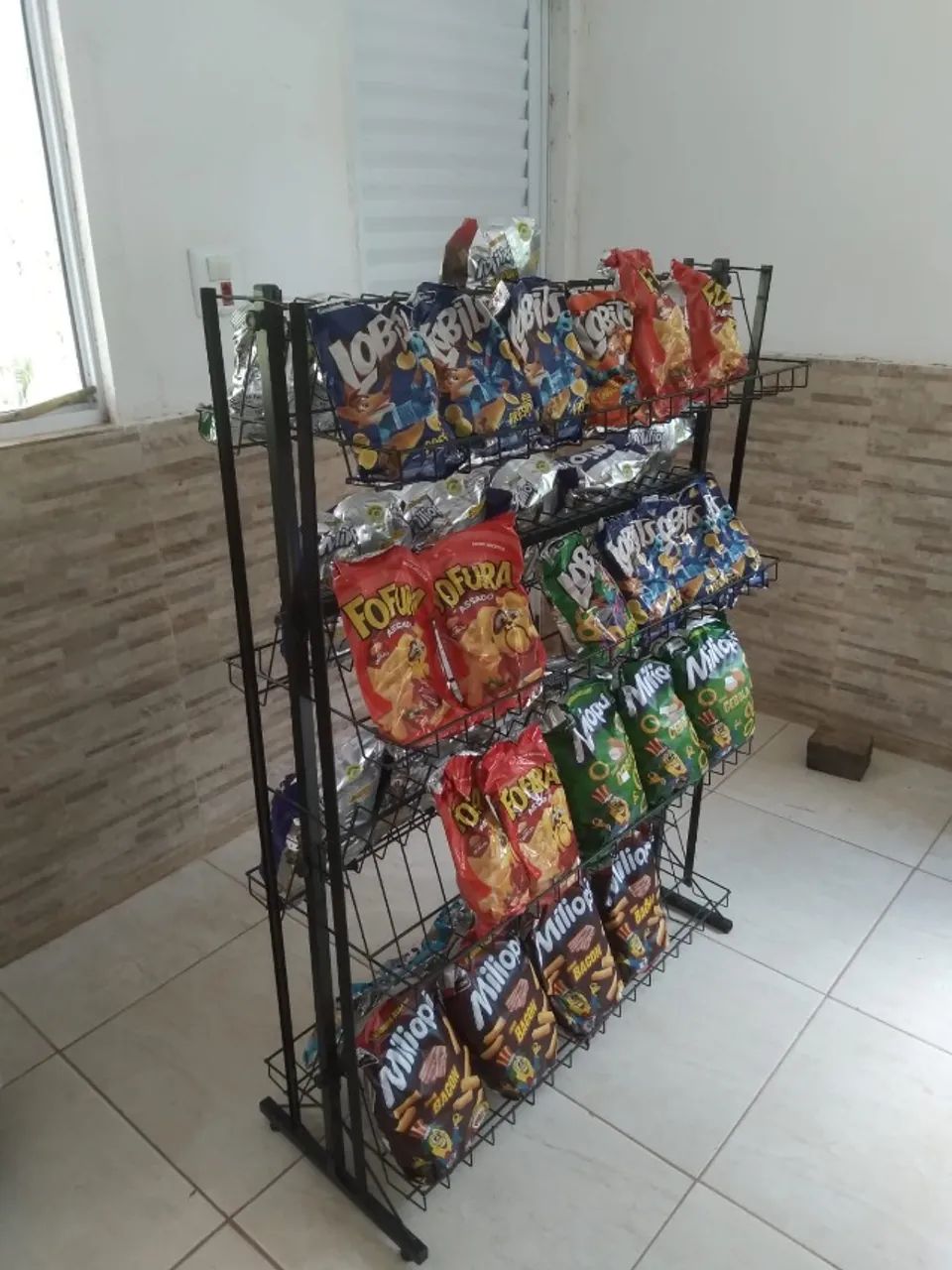 Expositor Vertical de Autoatendimento