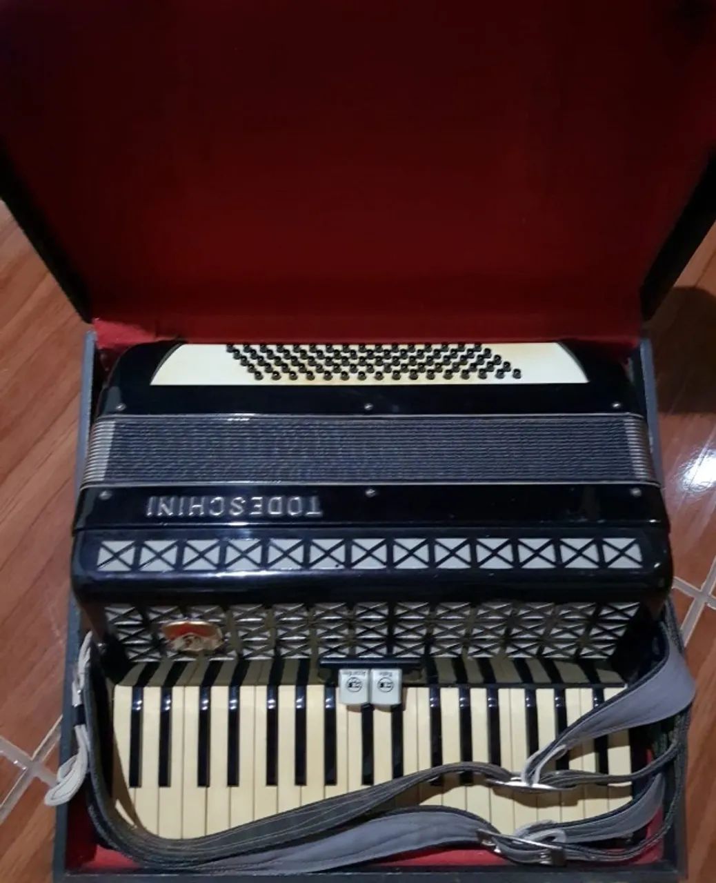 Acordeon Todeschini 80 baixos