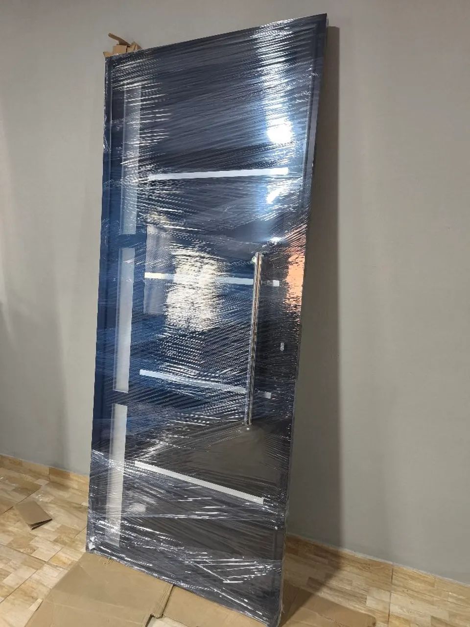 Porta de Alumínio Preta com vidro  - Foto 4