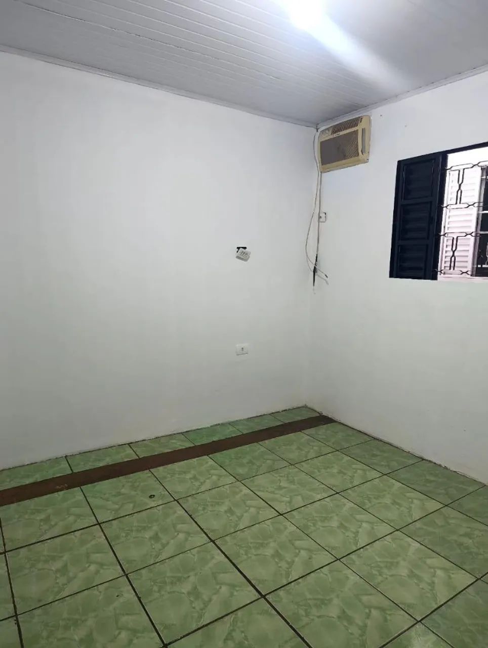 Vendo casa com 4 quartos e ( energia solar) - Foto 5
