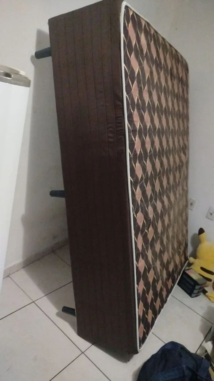 Cama usada em bom estado 