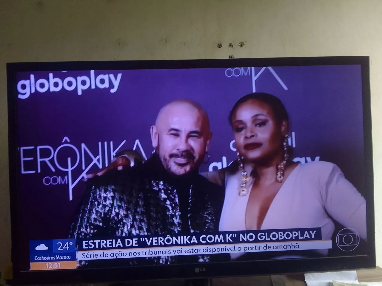 Tv Lg 42 polegadas full hd (liga normal mas depois de um tempo soe a imagem