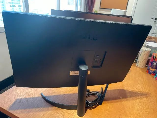 Monitor LG UHD 32" 4K VA - 32UR500-B - Foto 2