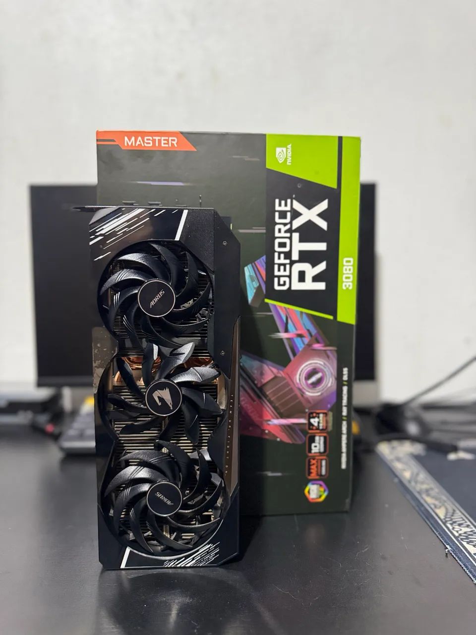 RTX 3080 AORUS MASTER LCD - 10GB  - Foto 4