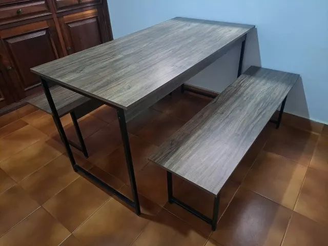 Conjunto de Mesa com bancos - Foto 2