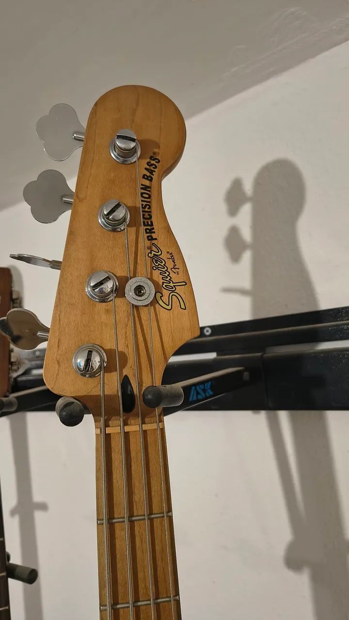 Baixo squier - Foto 2