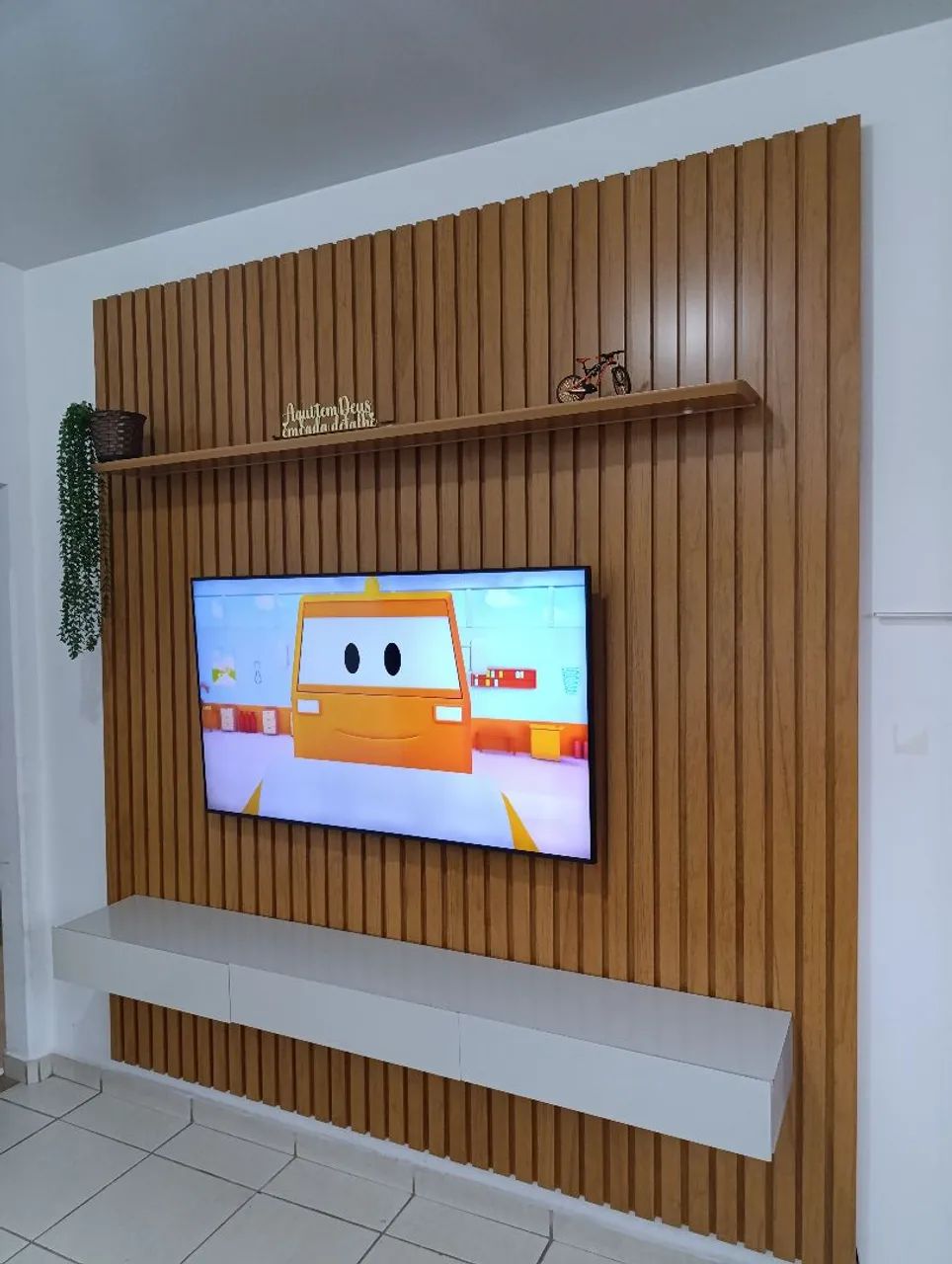 Slatted Panel436600493321103361