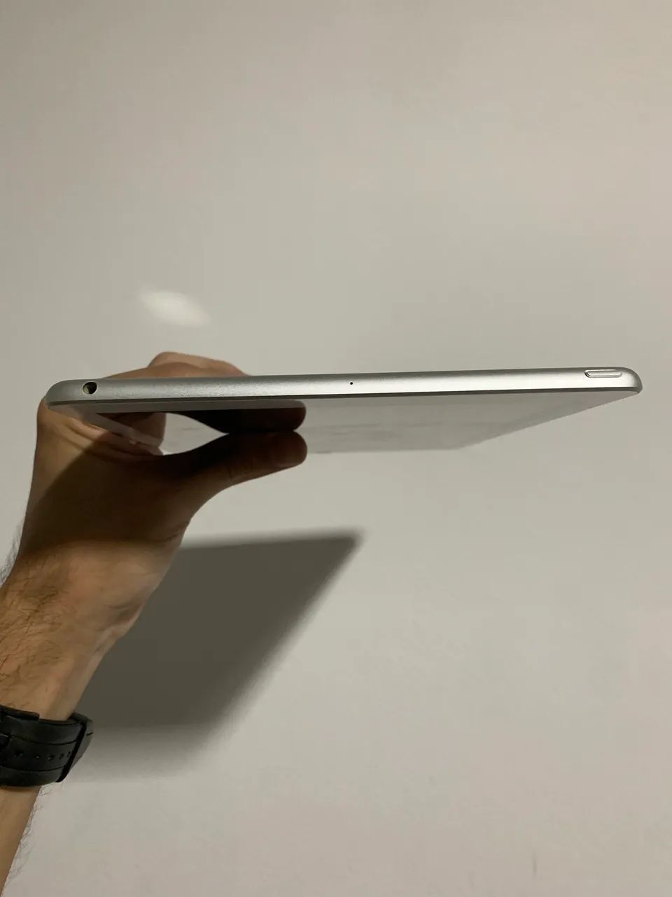 iPad 5ª Geração 32GB Prata | Estado de Novo + Capinha - Foto 4