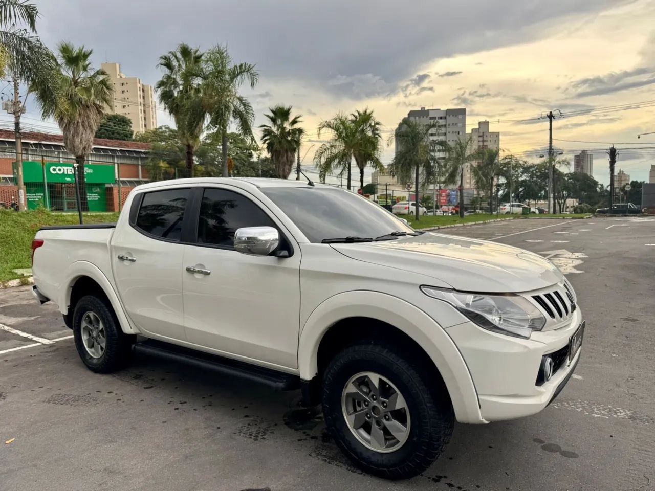 Mitsubishi L200 2020