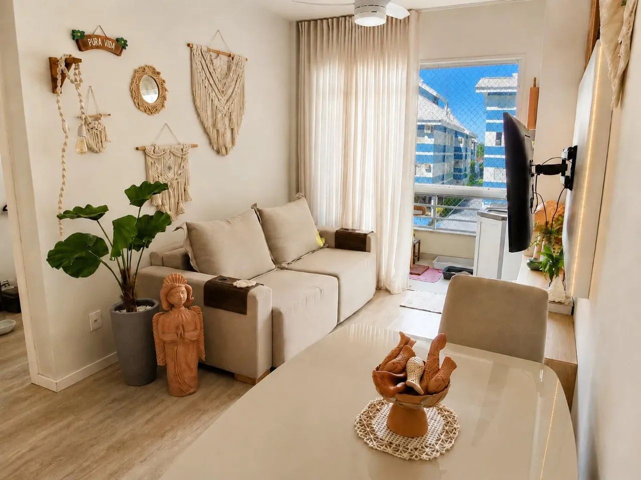 Apartamento Mobiliado na Praia Brava com 2 Dormitórios sendo uma Suíte e Vaga de Garagem R - Foto 3