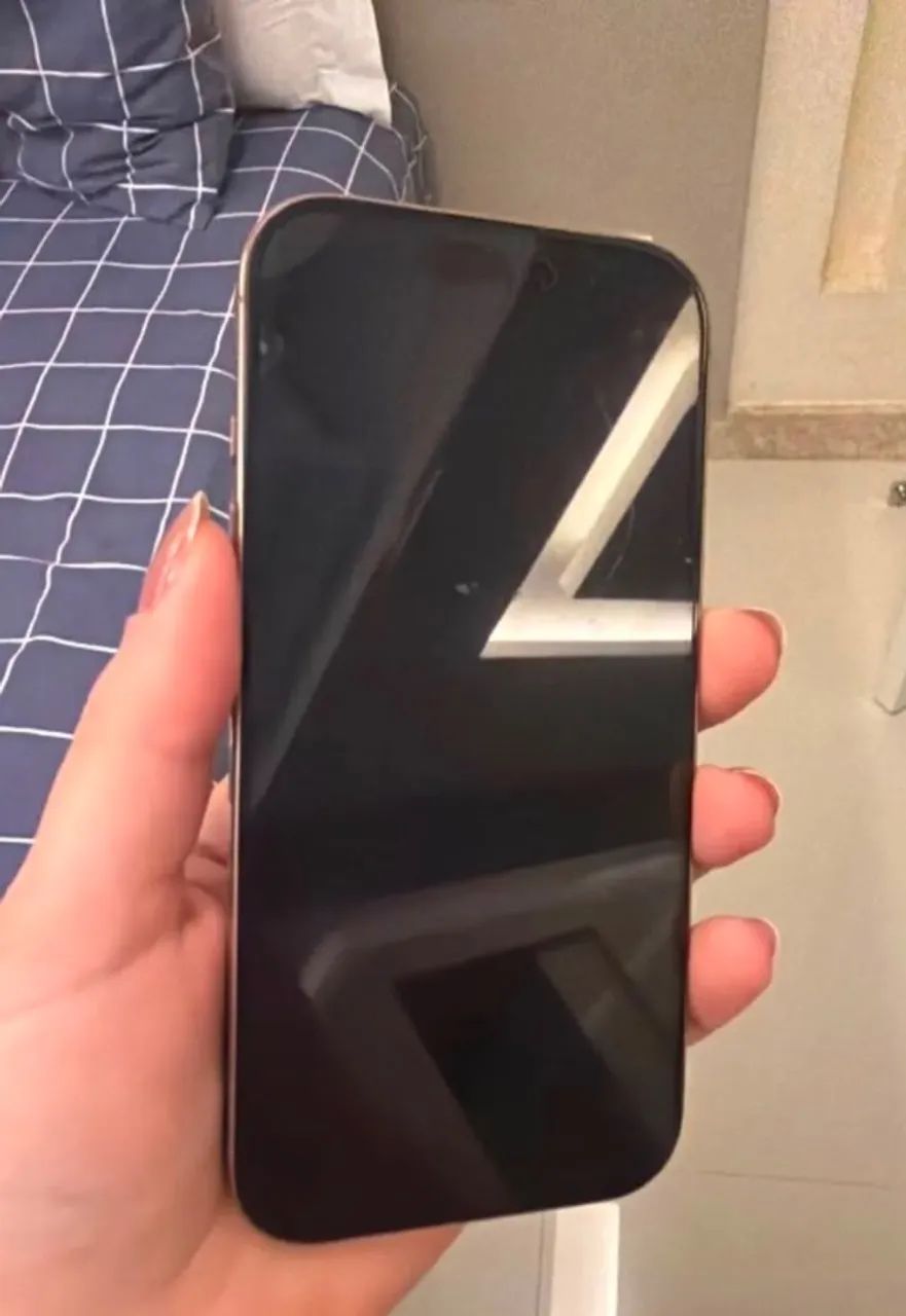 iPhone 16 pro 128 gb - Foto 2