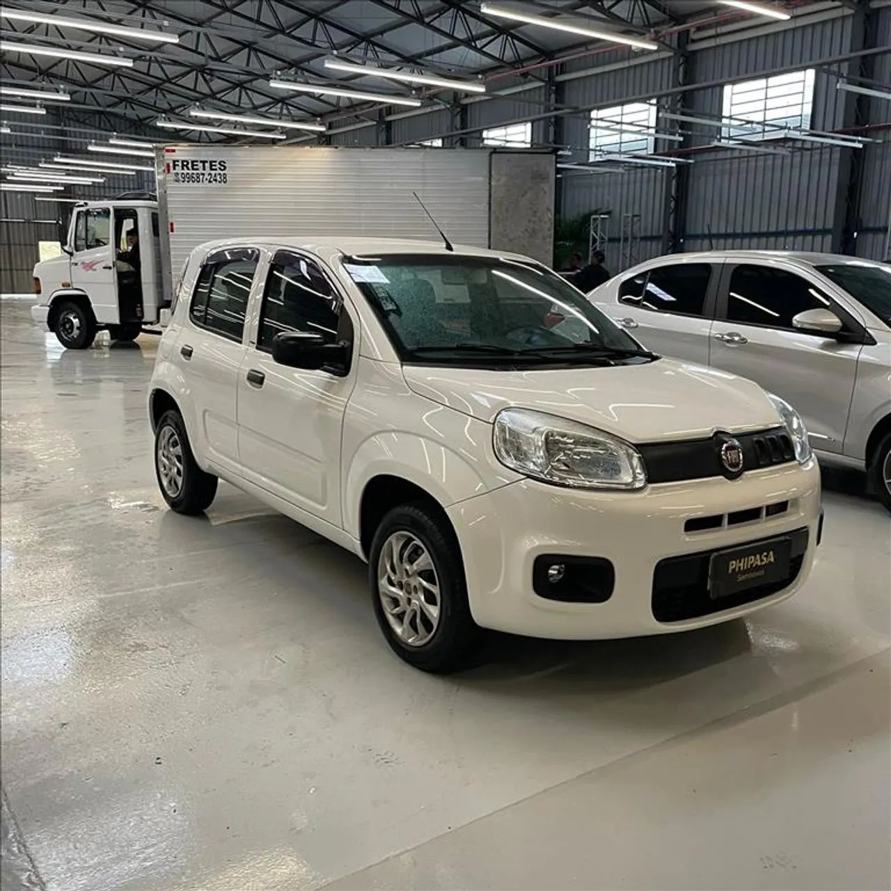 Fiat Uno Attractive 1.0 EVO Fire Flex 8V 5P 2016 - Foto 2