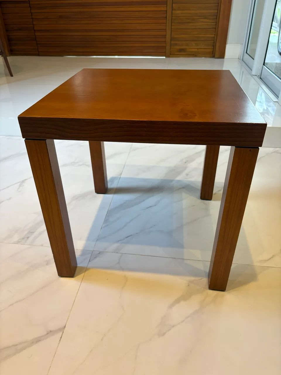 Mesa lateral de madeira - Foto 2