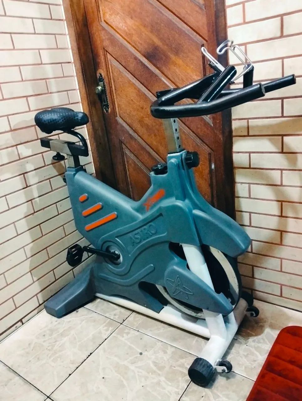 Bicicleta spinning PROFISSIONAL "Entrego/Aceito cartão" - Foto 3