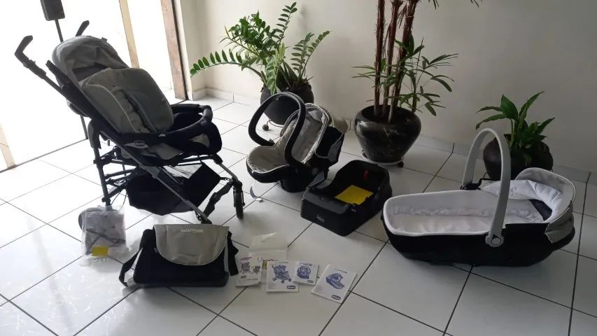  Trio Chicco Living Smart - Carrinho, Bebê conforto e Moisés - Foto 4