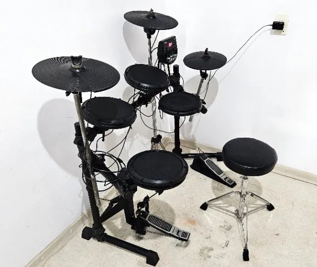 Bateria Eletrônica Alesis DM6 - Foto 4