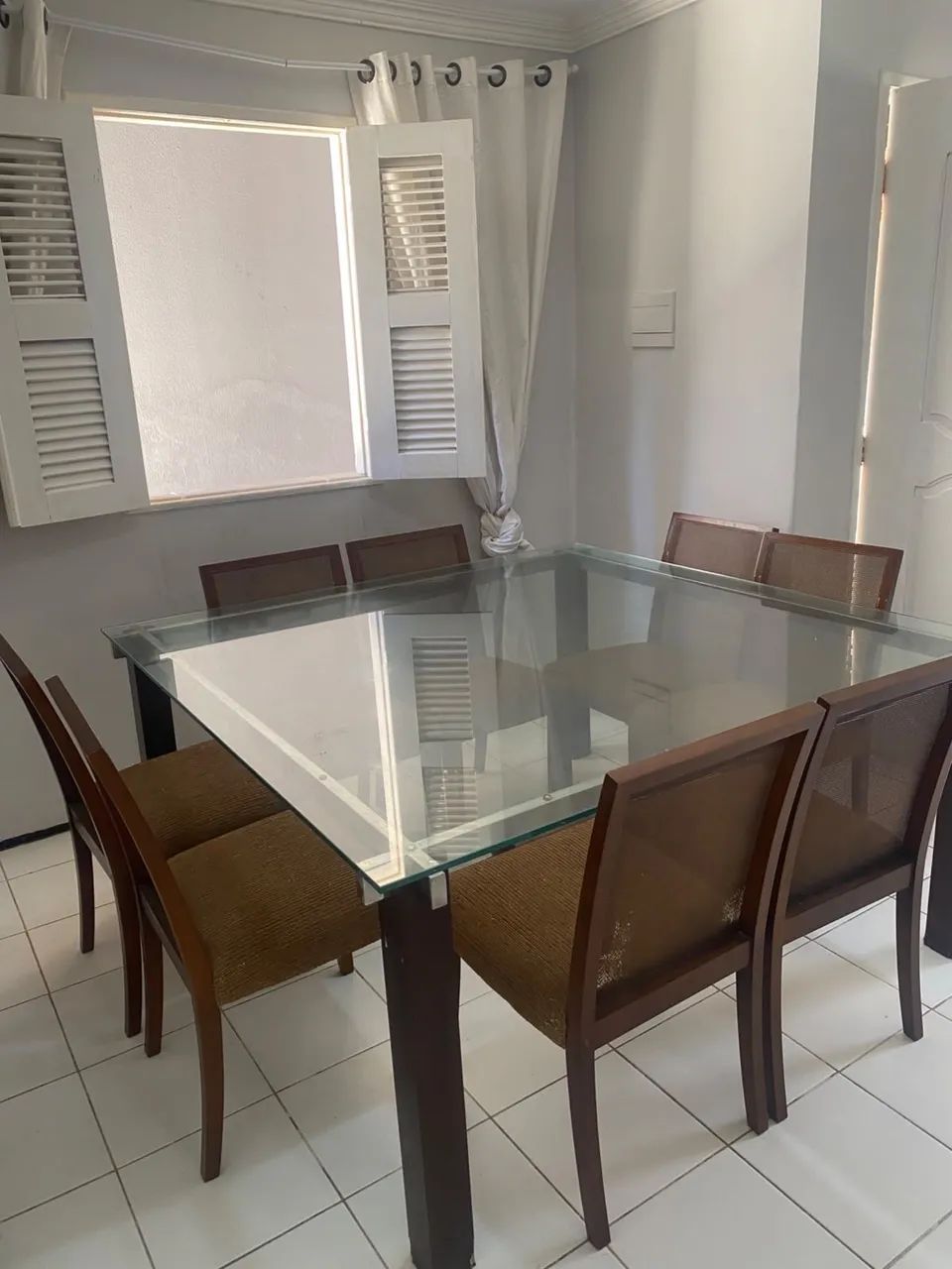 Mesa de vidro com cadeiras  - Foto 3