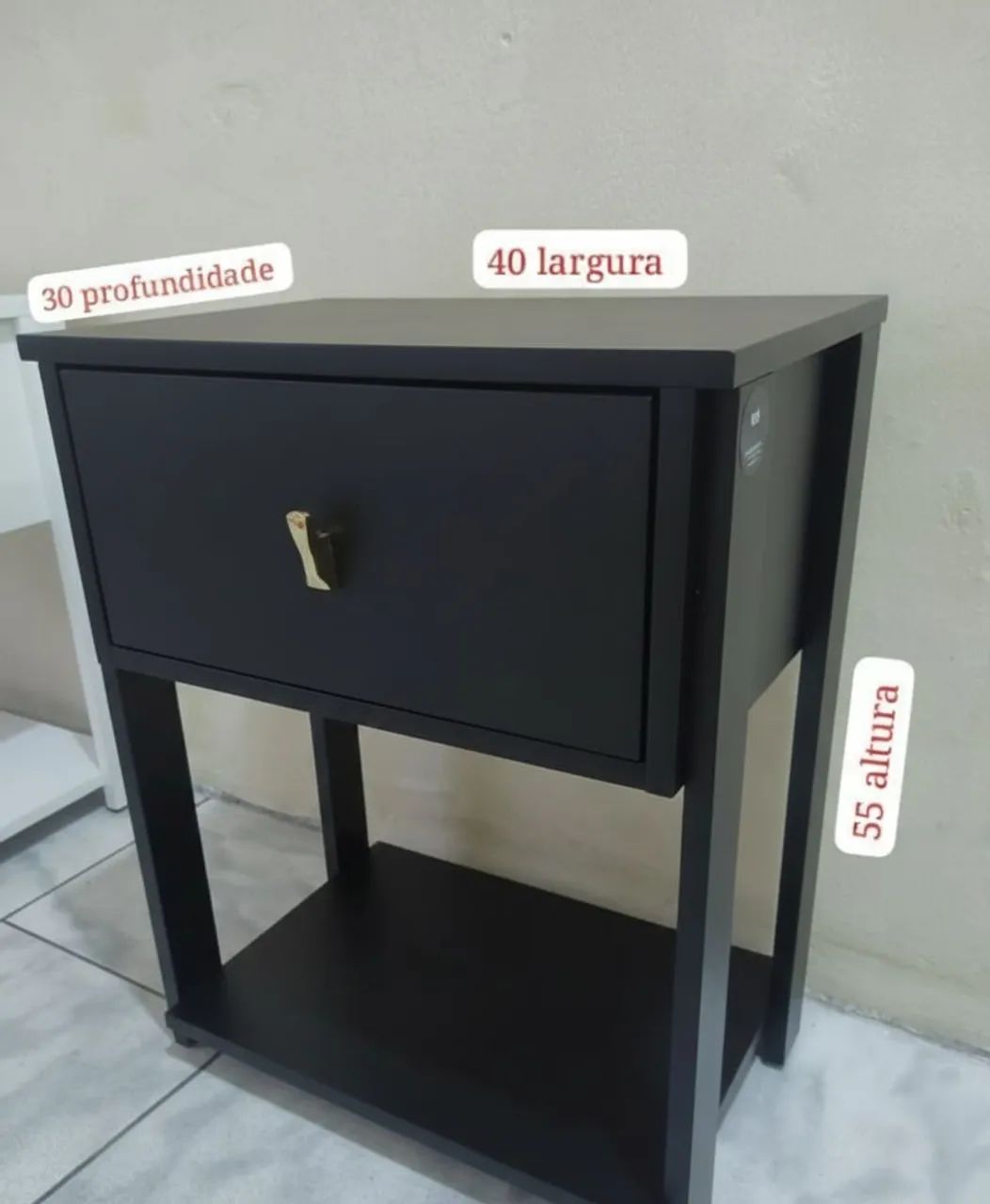 Criado mudo com 1 gaveta preto