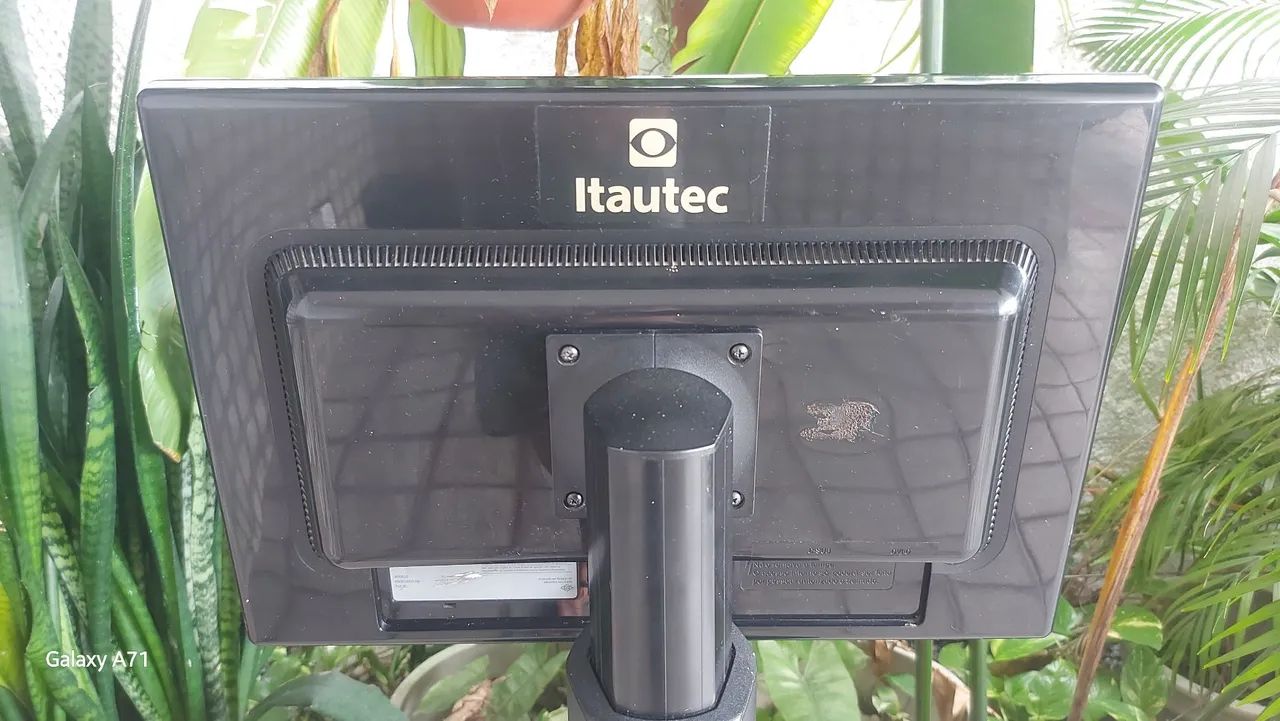 Monitor 19 polegadas Vga valor 100 reais  - Foto 3