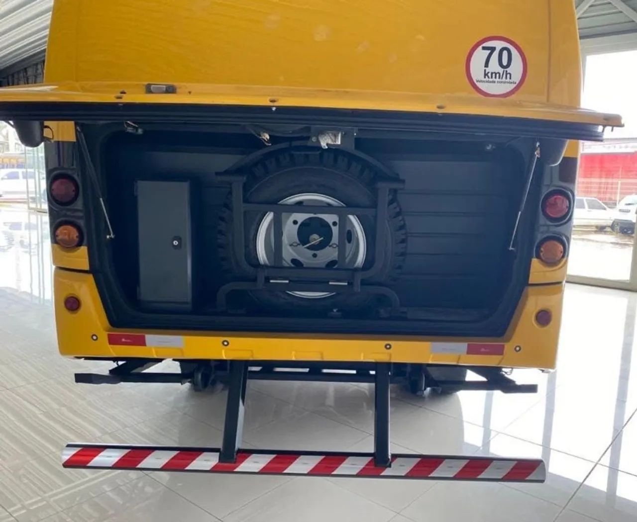 Micro Ônibus Volare V8l curto 4x4 Ano 2016 - Foto 7