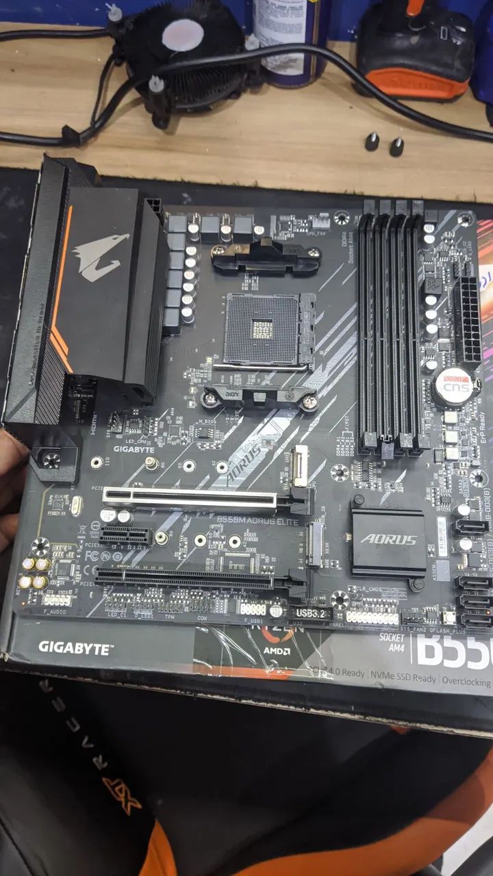 Placa mãe AM4 B550 Aorus Elite  - Foto 3