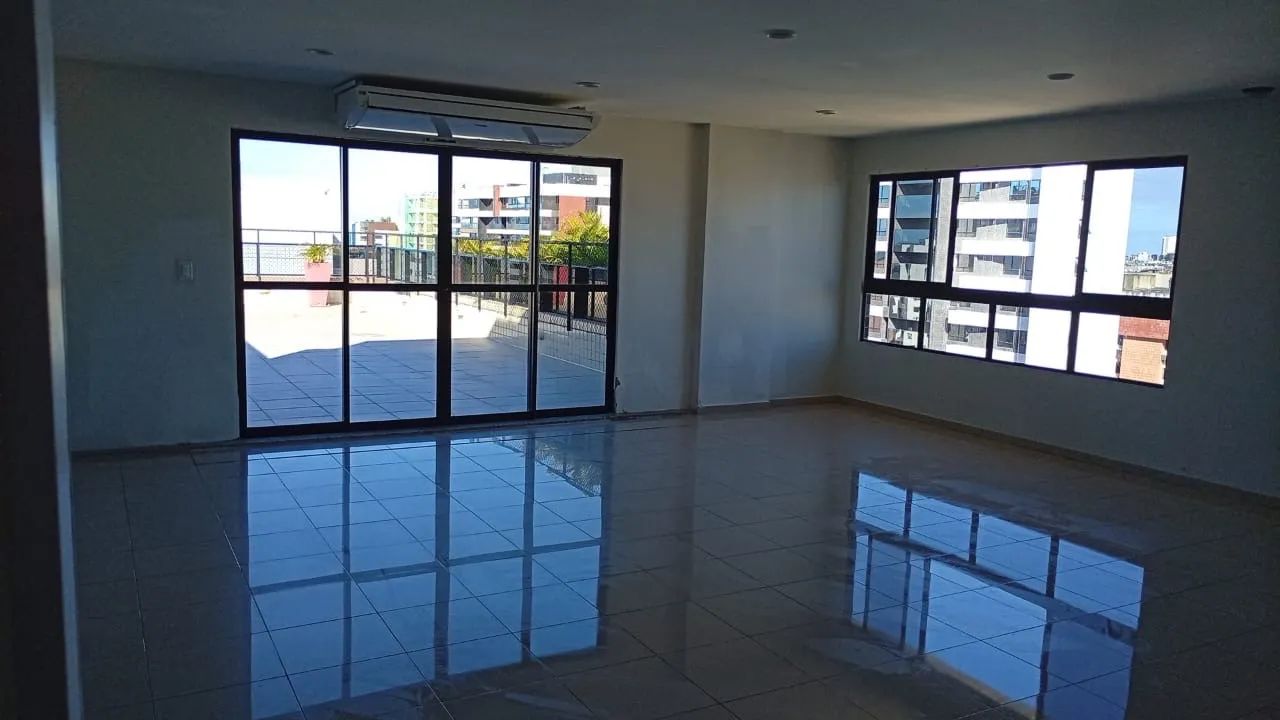 Quarto e sala com planejados e Varanda no Edifício Monteverdi