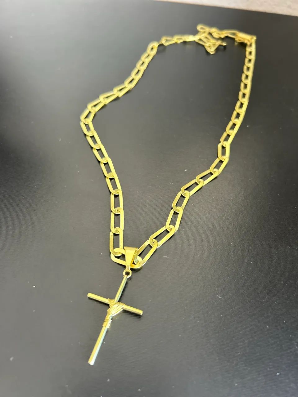 Cordão de moeda antiga , não perde a cor.