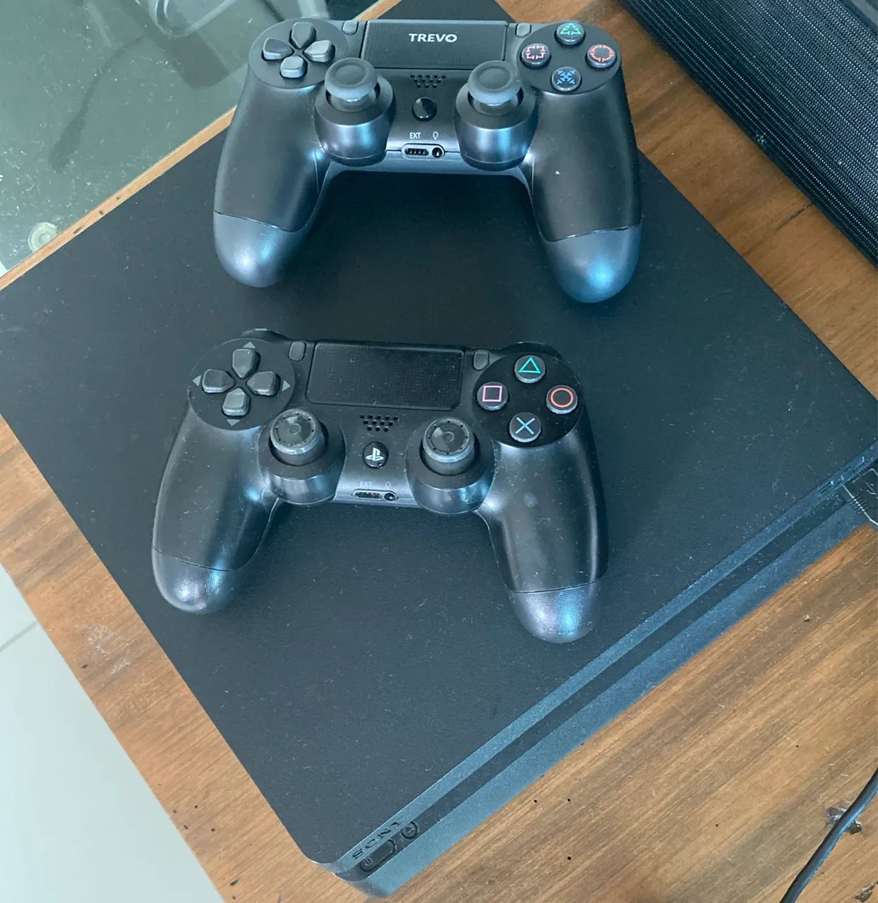 Ps4,único dono (vendo jogos e controles)