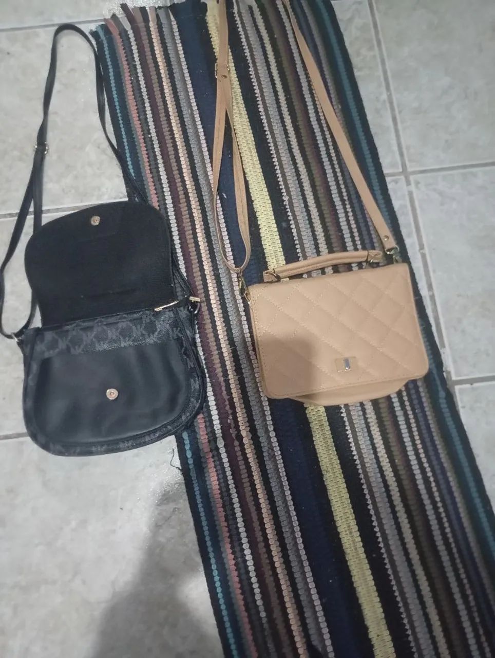 vendo 2 bolsa lindas 