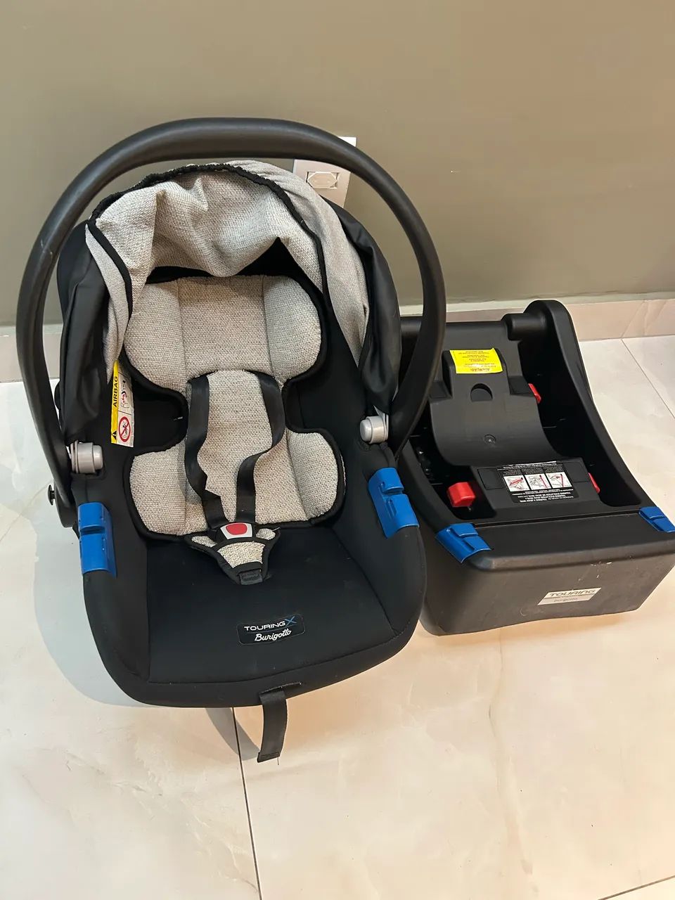 Vendo bebê conforto burigotto com base para carro  - Foto 5
