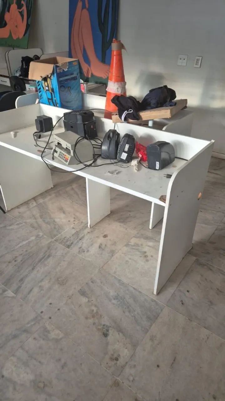 Vende-se mesa madeira/mdf